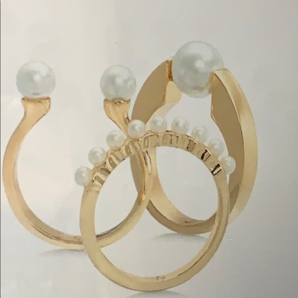 Alfani Jewelry - NWT Good tone 3 Pc set stack rings faux pearl